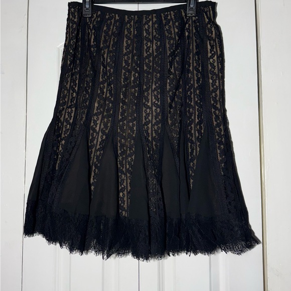 Ann Taylor LOFT Black Lace Flared Skirt Size 10P Lining Beige Godet - Picture 6 of 8